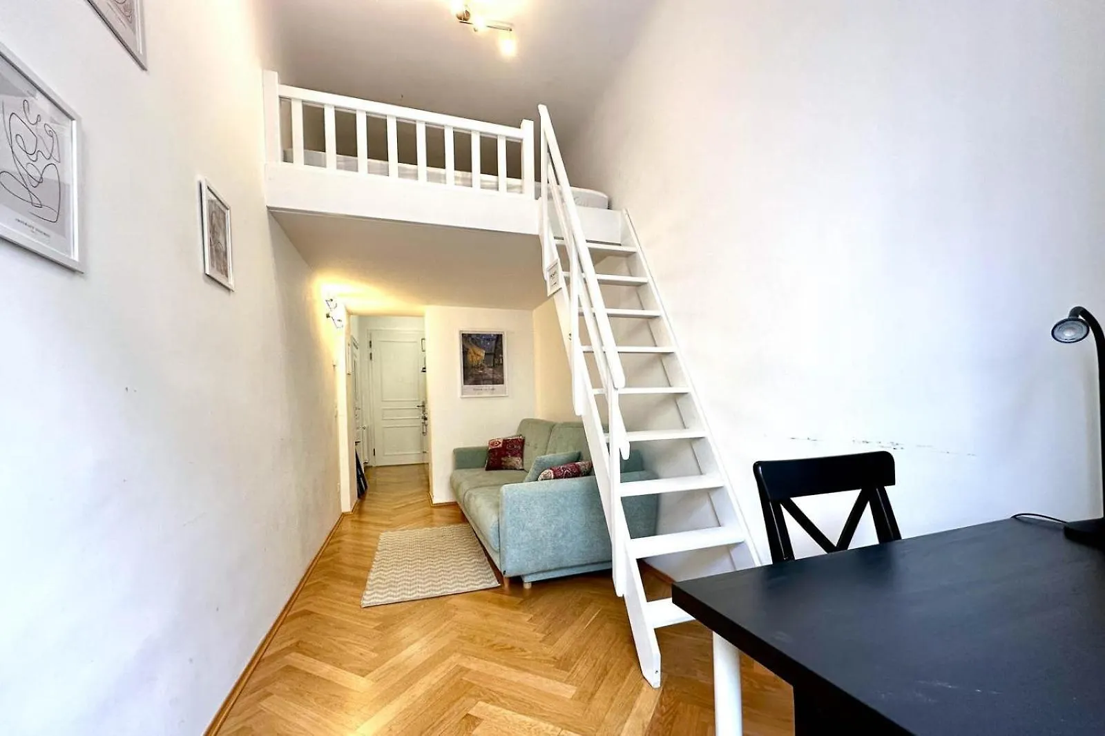 Stylish Central 2 Bedroom Apartment Vienna