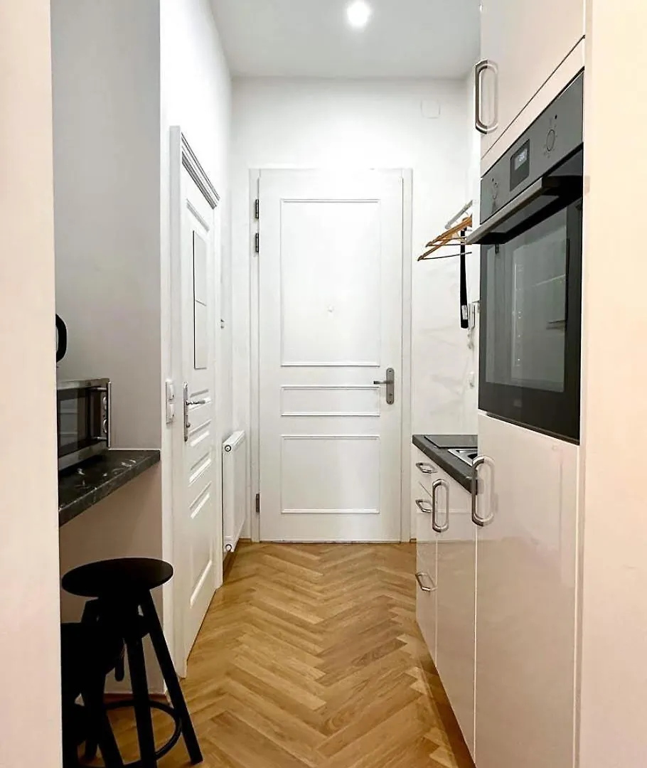 Stylish Central 2 Bedroom Apartment Βιέννη