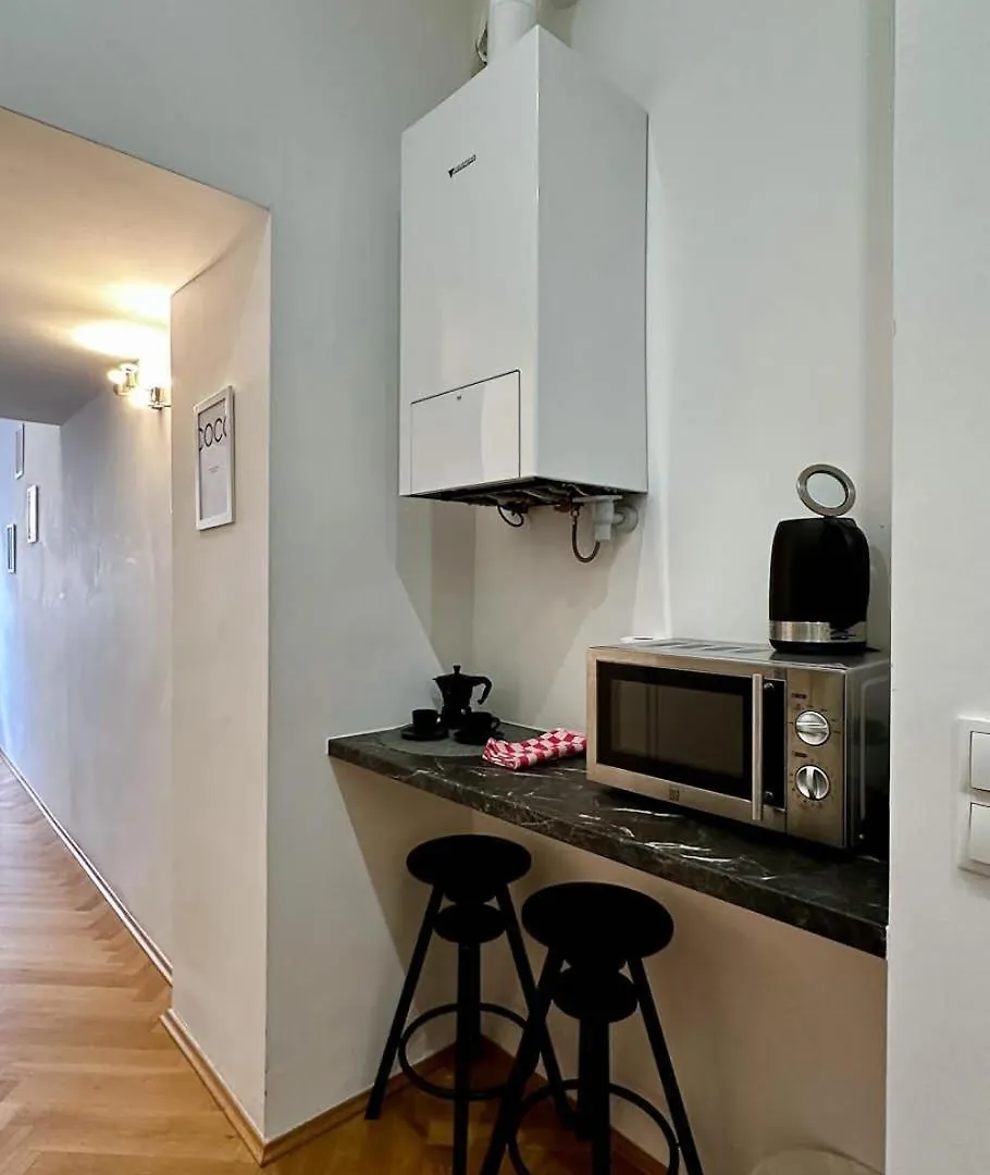 Stylish Central 2 Bedroom Apartment Βιέννη 0*,  Αυστρία