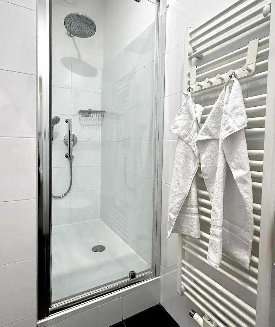 Stylish Central 2 Bedroom Apartment Βιέννη