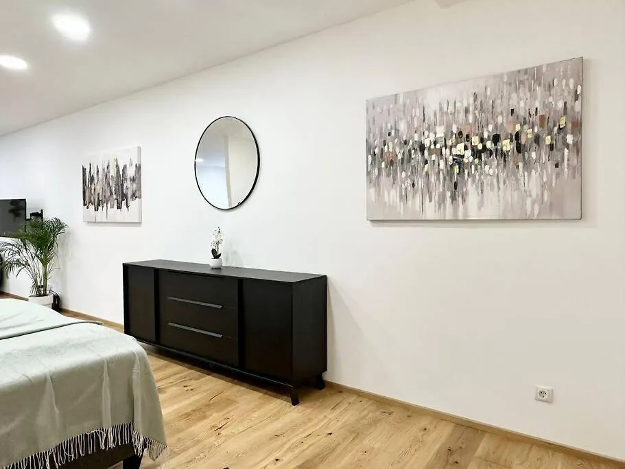 Stylish Central 2 Bedroom Apartment Βιέννη