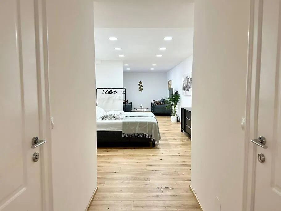 Stylish Central 2 Bedroom Apartment Βιέννη 0*,  Αυστρία